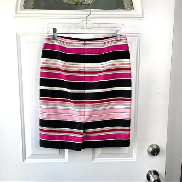 Talbots Textured Grosgrain Pink & Black Ribbon Pencil Skirt Size 4 Petite - Picture 2 of 10